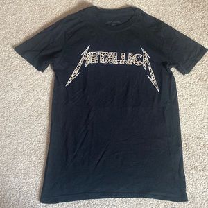 Metallica graphic tee size medium